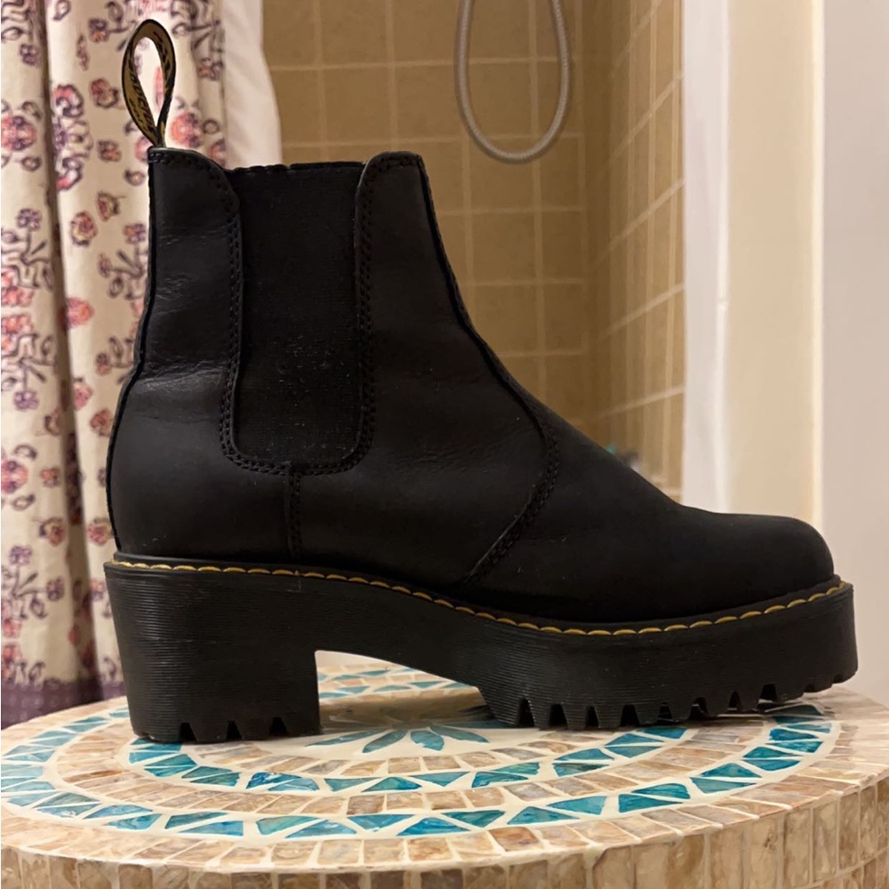 ROMETTY WYOMING LEATHER PLATFORM CHELSEA BOOTS WOMENS SIZE / 7